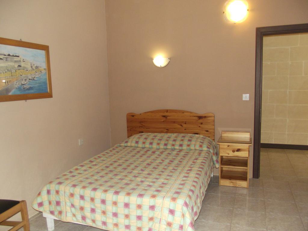 Sunset Seaview Accommodation Marsalforn Exterior foto