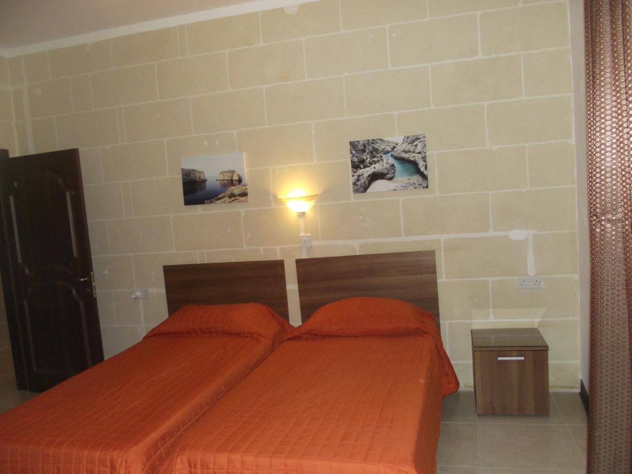 Sunset Seaview Accommodation Marsalforn Exterior foto