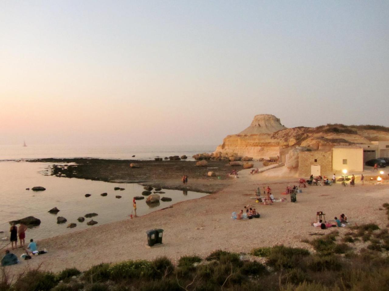 Sunset Seaview Accommodation Marsalforn Exterior foto